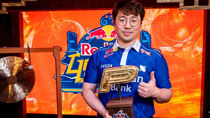 Knee Red Bull Golden Letters 2023