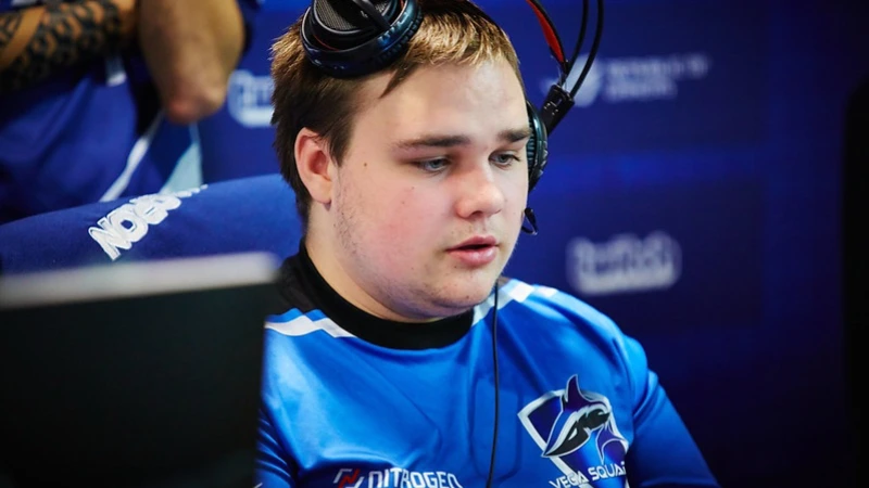 Volodymyr No[o]ne-Minenko Dota 2 Player